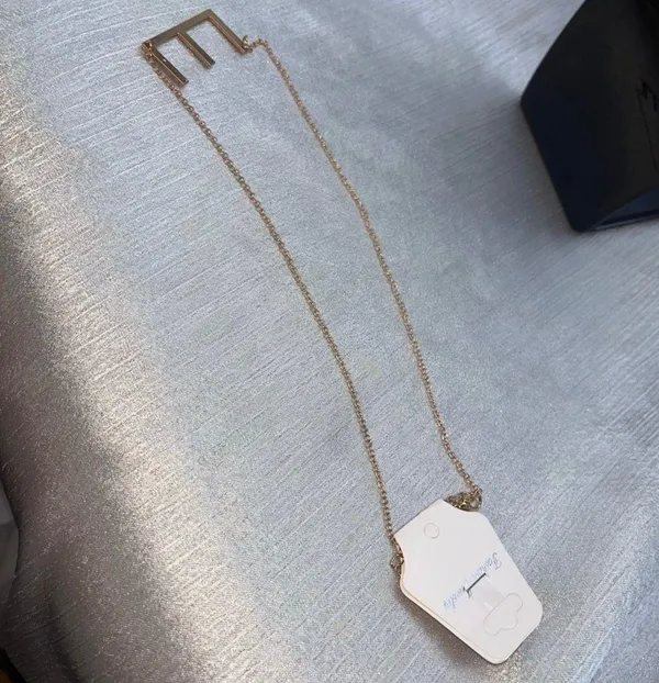 Letter E Necklace Gold - Image 4
