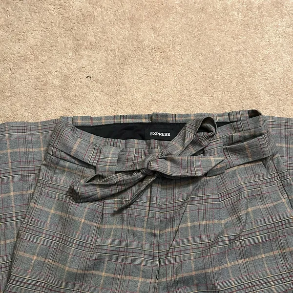 Express Women's Gray Plaid Trousers - Image 4