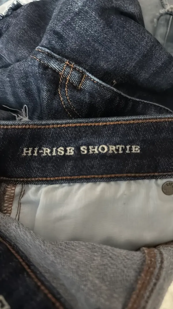 American Eagle High-Rise Shortie Jeans Shorts - Image 3