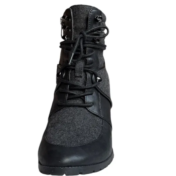 Antonio Melani Leather‎ Flannel Treaded Lug Sole Lace Up Zippered Boot Sz 7 1/2 - Image 3