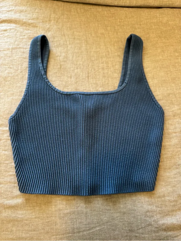 Aritzia Babaton Sculpt Knit Squareneck Cropped Tank - Image 2