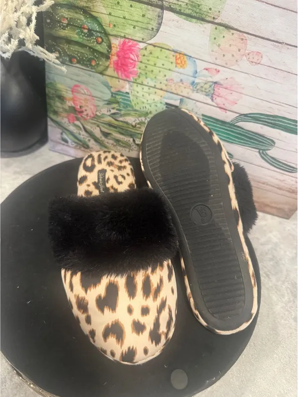 Victoria's Secret Signature Satin Slippers Leopard Animal Print Size S (6/7) - Image 5