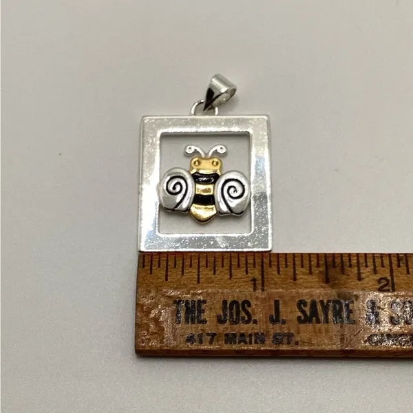 Best mixed metal artisan Bee charm. 1”x1”. - Image 6