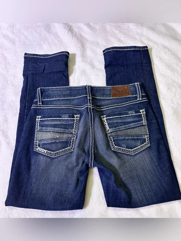 BKE Women's Skinny Jeans in Dark Blue with Contrast Stitching - Image 4
