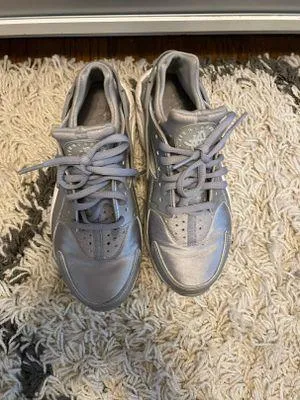 Nike Hurraches - Image 5