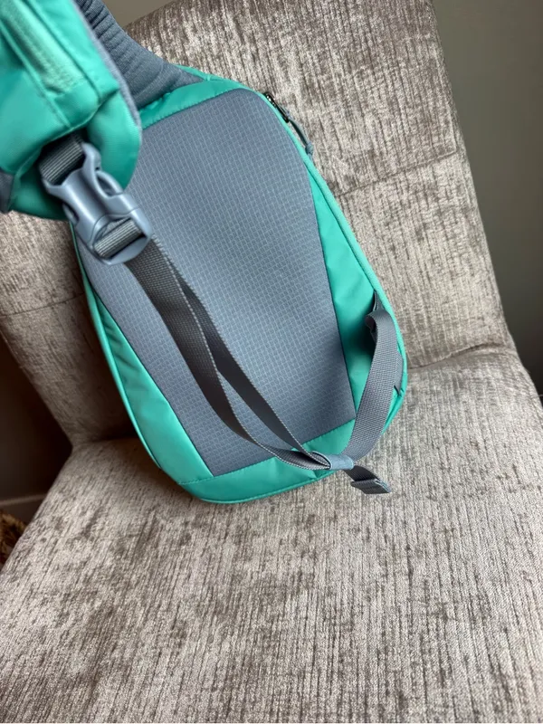 Patagonia Atom Sling 8L bag - Image 3