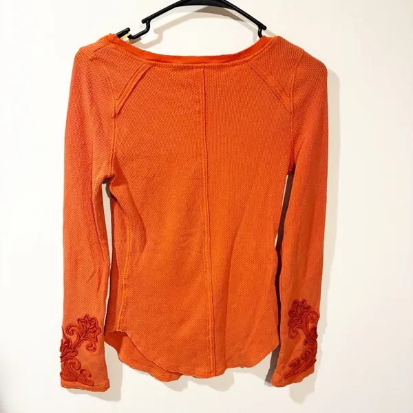 Free People Newbie Thermal with Masquerade Cuff Orange Size Medium - Image 6