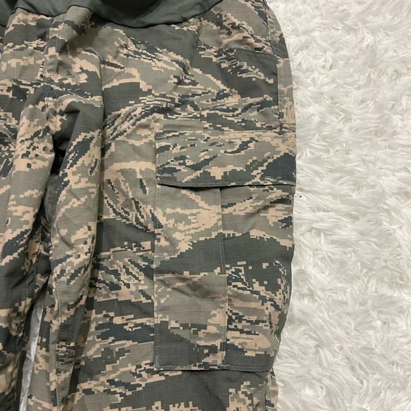 Maternity official US Air Force camouflage cargo pants size large 12 14 woman’s - Image 3