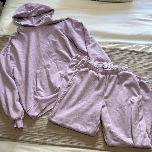Gymshark Sweatsuit Set - Image 2