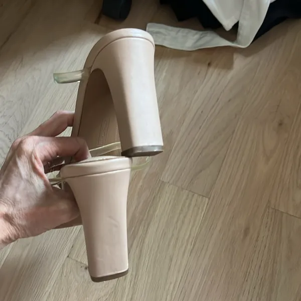 STEVEN by Steve Madden. Size 9. Clear hells. 3.5in heel. - Image 5