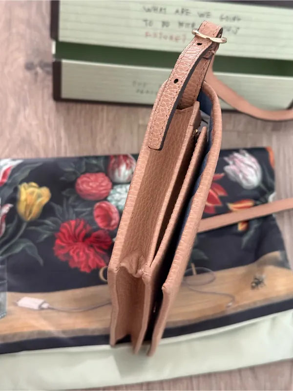 Gucci Swing WOC Light Tan Pebbled Leather - Full Set Limited Box & Dust Bag - Image 5