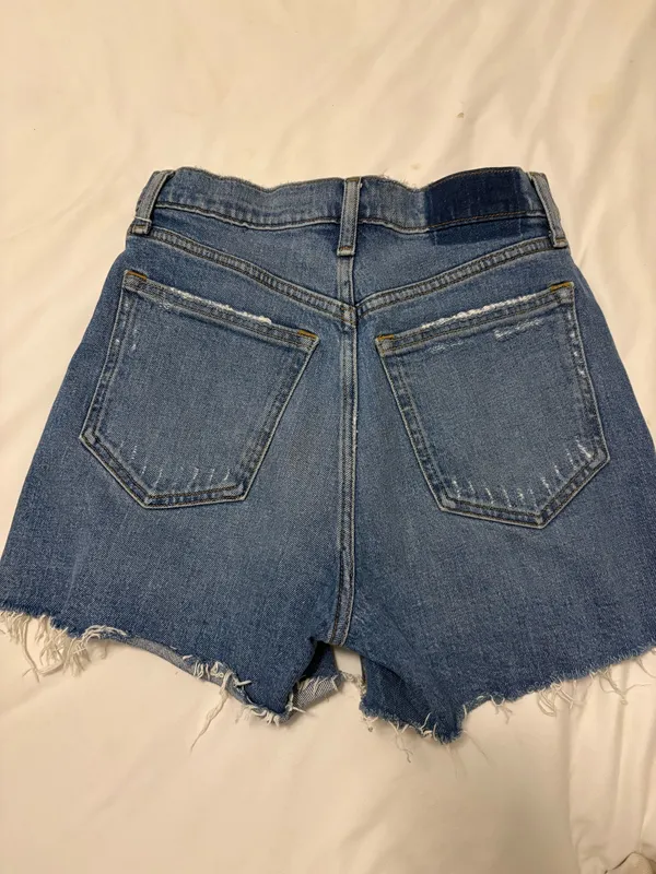 Abercrombie and Fitch the 4” Mom Short High Rise Curve Love 25/0 - Image 2
