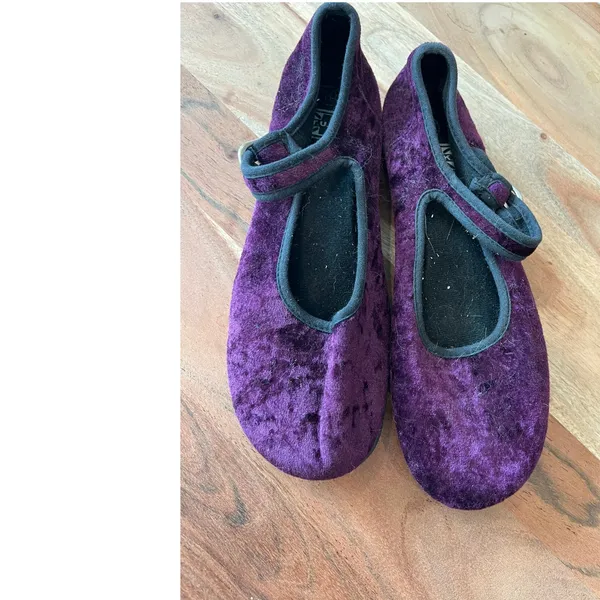 T.U.K. 10 purple crushed velvet Mary Jane flats shoes womens - Image 3