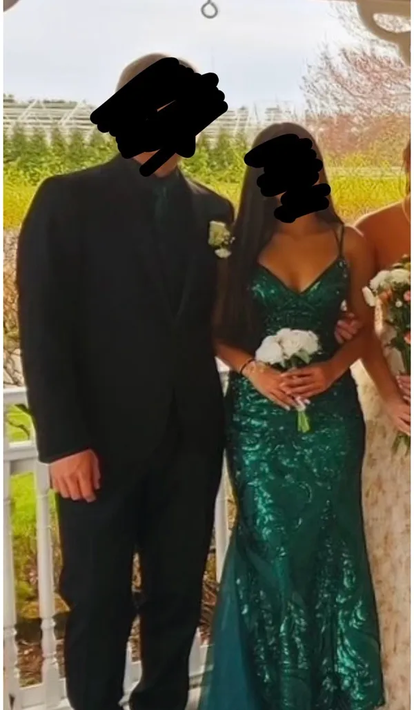 Macy's Sequence dark green prom dress - Image 3