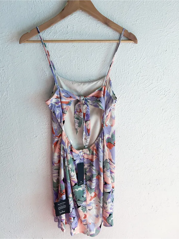 Lulu’s Impressions of Love Multi Floral Print Tie-Back Mini Dress NWT Small - Image 4