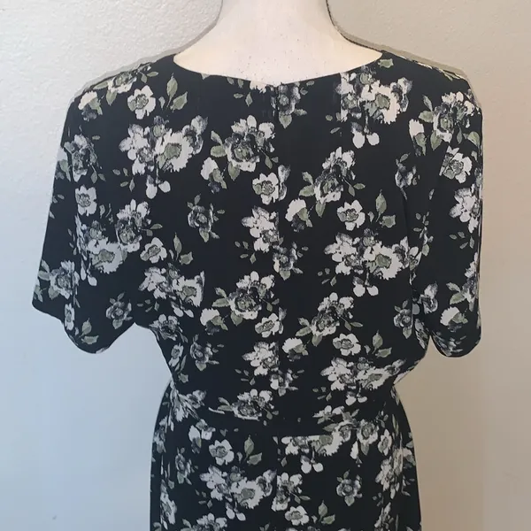 Downeast black grey floral criss cross v-neck maxi dress - Image 7