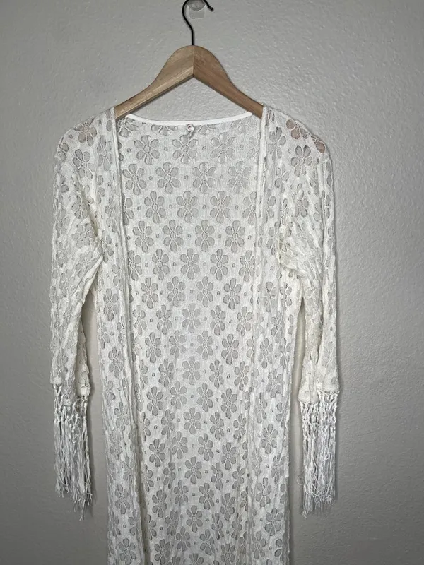 RAGA Boho White Floral Lace Open-Front Fringe Duster Cardigan Size Medium - Image 2