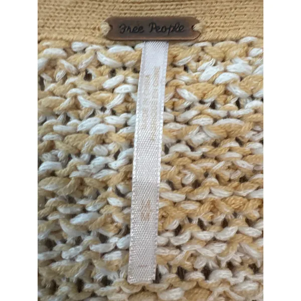 Free People Coconut V-neck sweater in‎ Sandy Combo Size Medium - Image 3
