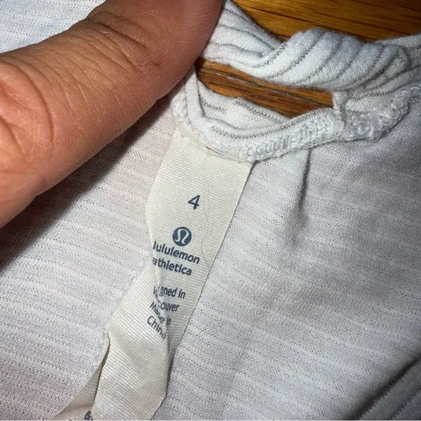 Lululemon Striped‎ Muscle Tank White size 4 - Image 3