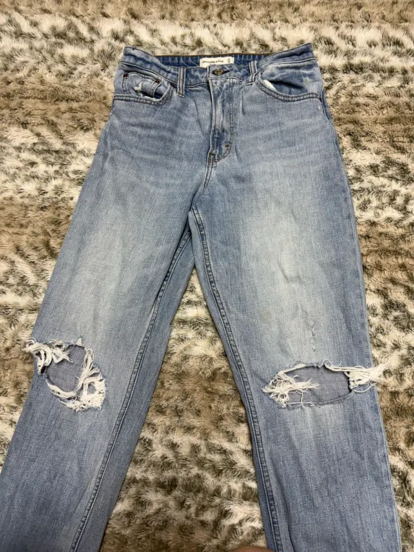 Abercrombie Jeans - Image 2