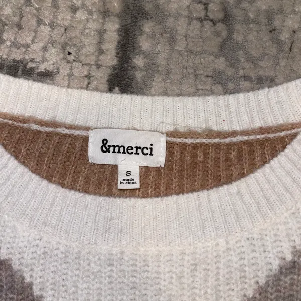 lightly worn sweater - Image 3