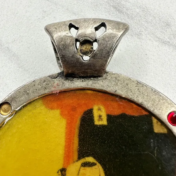Chico's Vintage Illustrated Round Pendant ✨ - Image 3