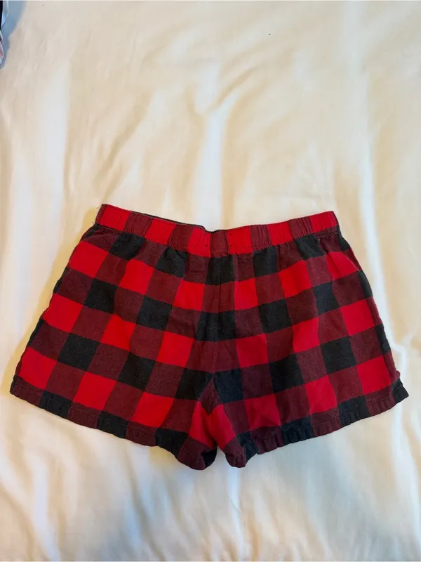 GAP Red and Black Buffalo Plaid Lounge Shorts - Image 4