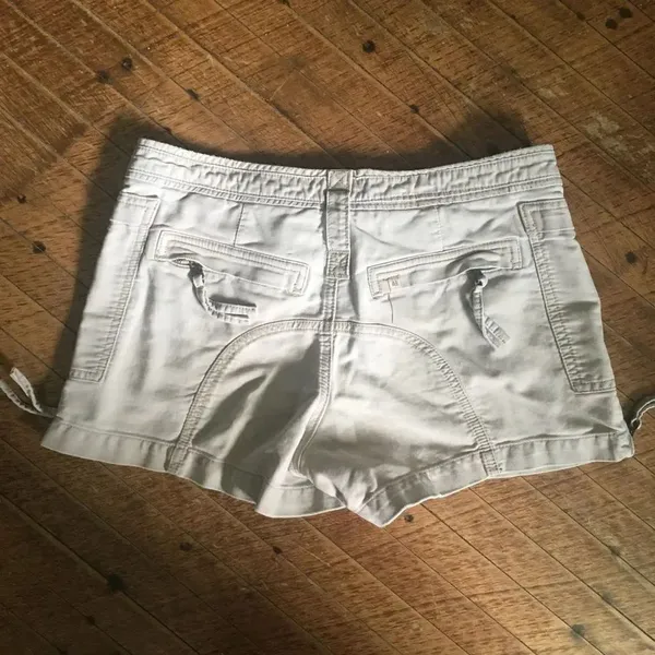 American Eagle Y2K zipped hem khaki shorts - Image 2