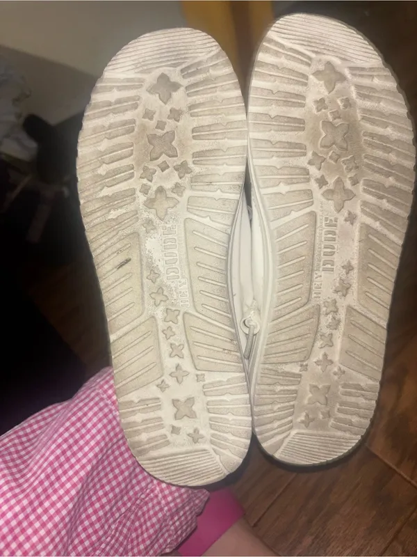 Hey Dude Wendy slip-on shoes size 9 - Image 3