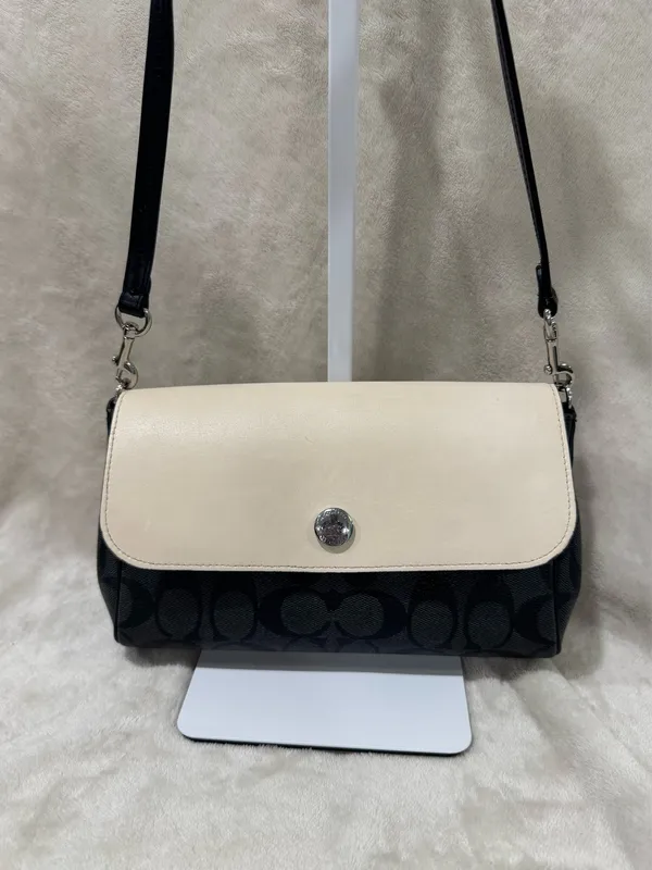 Coach Reversible Flap Crossbody Bag - Image 4