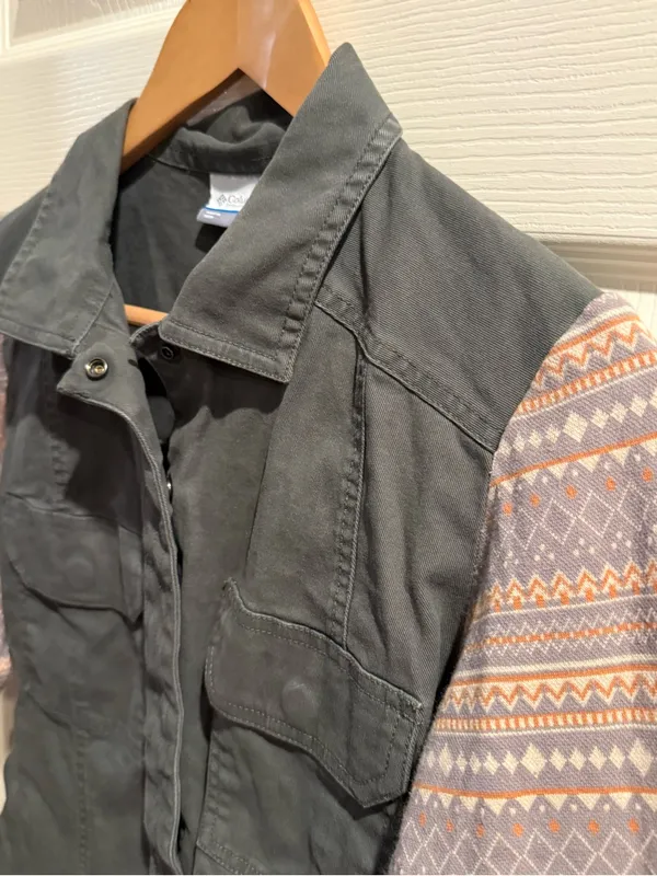 Columbia Safe Green Denim Knit Utility Jacket with Southwestern Aztec print - Image 6