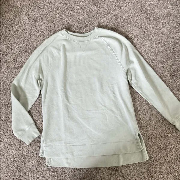 Universal Threads Sweatshirt - Image 4