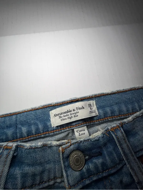 Abercrombie & Fitch Straight Leg Jeans ankle straight super high rise - Image 2