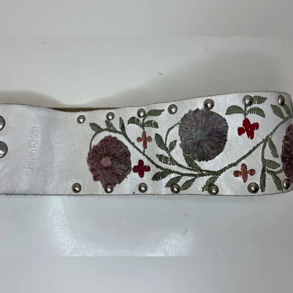 Calvin Klein‎ Y2K Boho Floral Embroidered White Genuine Leather Belt Size M - Image 5