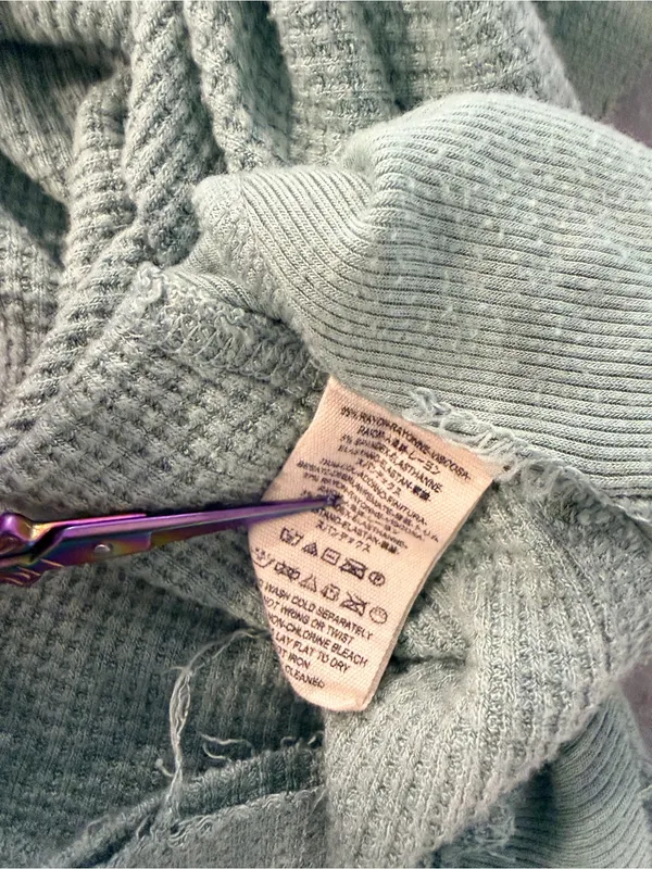 Free People We The Free Size XS Thermal Knit Top Sage Green Raw Hem Long Sleeve - Image 12