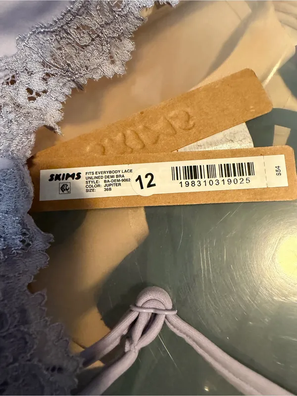 Skims FITS EVERYBODY LACE UNLINED DEMI BRA Jupiter 36B NWT $54 - Image 2