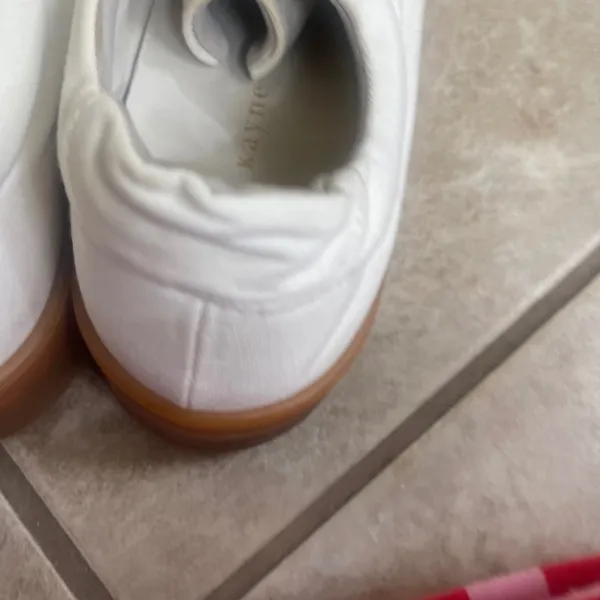Jenni Kayne White Canvas Platform Sneakers Gum Sole Made in Portugal Size 38/8 - Image 9