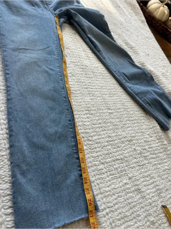 Madewell Light Blue Ankle Crop Straight Jeans - Image 6