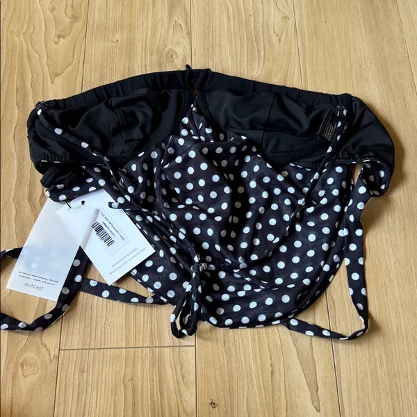 NWT Outcast YULE CROP TOP Black Size L - Image 3