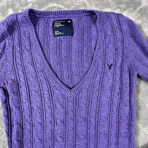 Y2K American Eagle V Neck Fitted Cable Knit Sweater Women Medium Purple Preppy - Image 7