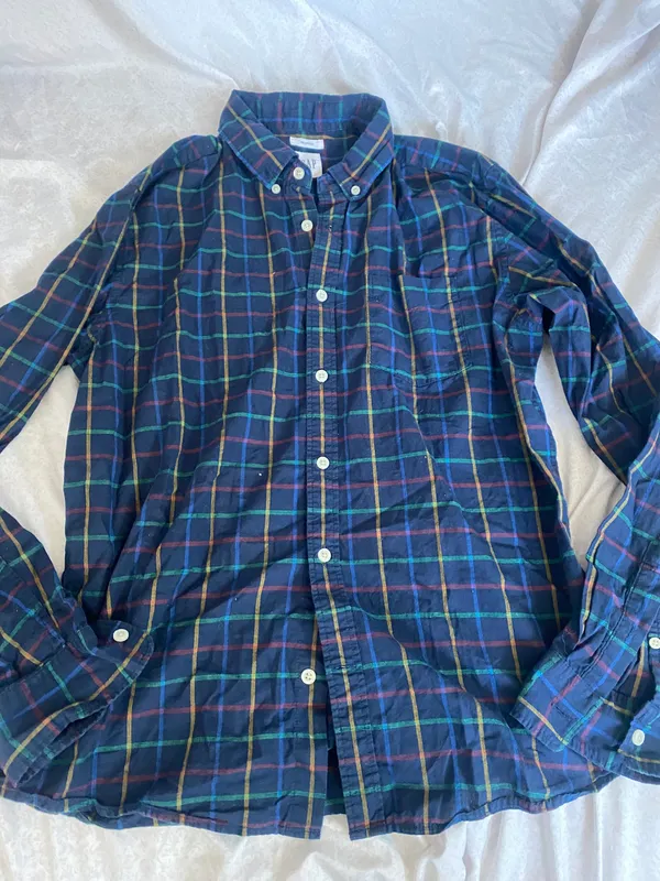 Gap untucked button up shirt - Image 4