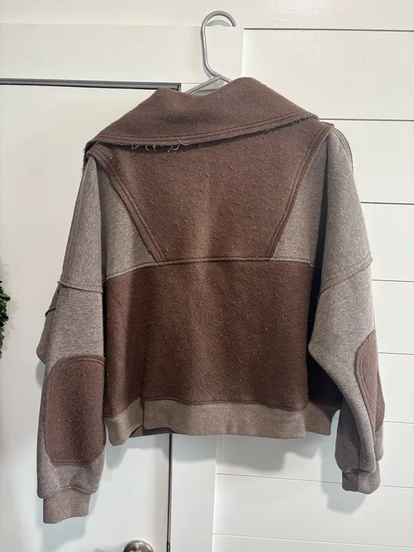 Lizard Thicket Pullover - Image 2