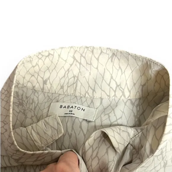 Babaton Textured Tie-Neck Long Sleeve Button-Down Blouse Size XS - Image 14
