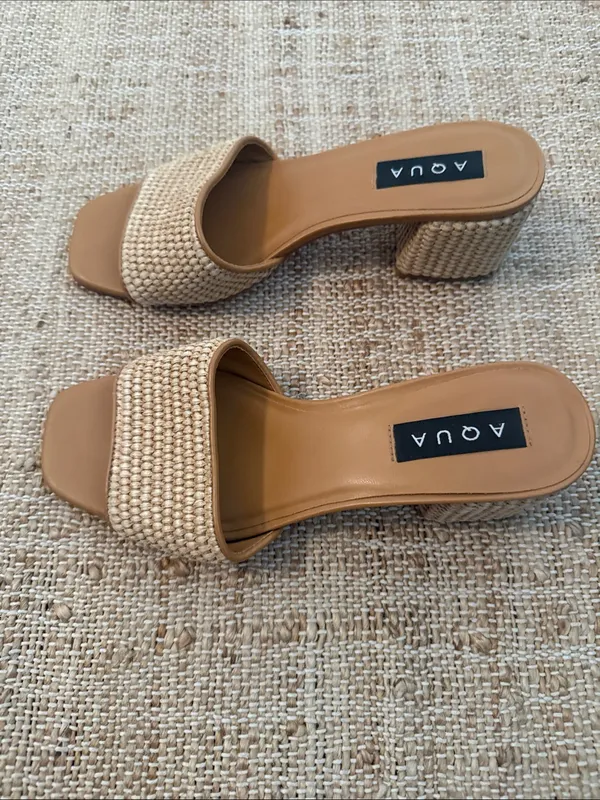 Aqua Women's Suri Raffia Woven Slide Block Heel Sandals size 8 - Image 7
