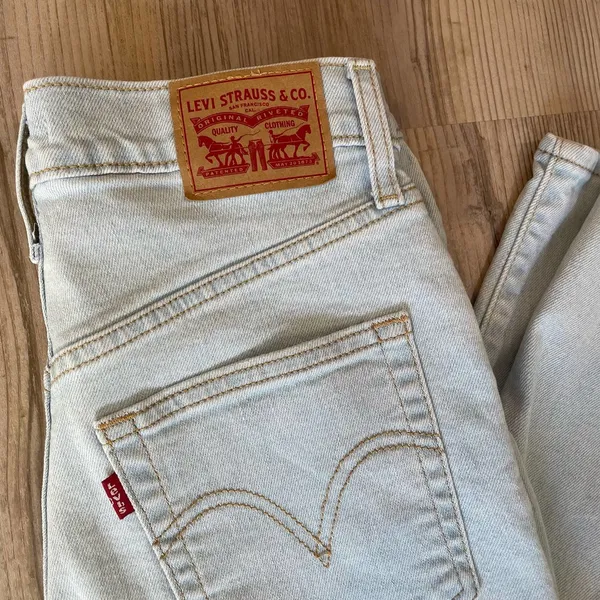 Levi's Ribcage Straight Ankle Jeans - size 28 - Image 6