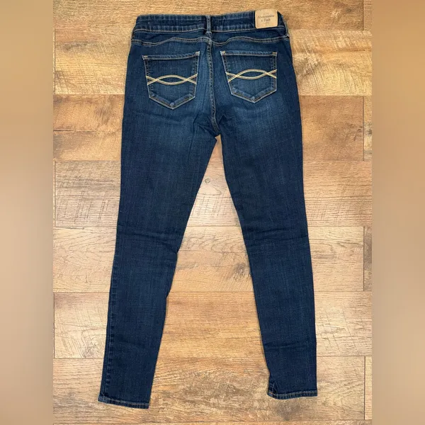 Abercrombie & Fitch Women’s Skinny Jeans - Image 14
