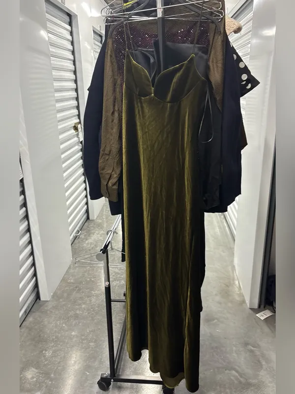 Zara‎ velvet STRAPPY bottle green maxi dress - Image 5