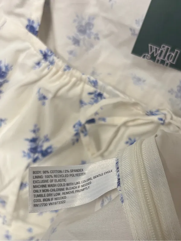 Wild fable white and blue floral top size XXL - Image 7