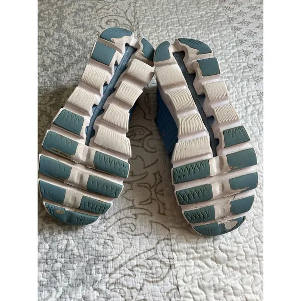 On Cloud Blue Running Shoes Women Size 11 - Image 4