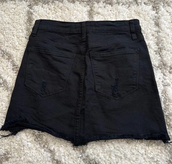 Vervet Black Mini Skirt - Image 2